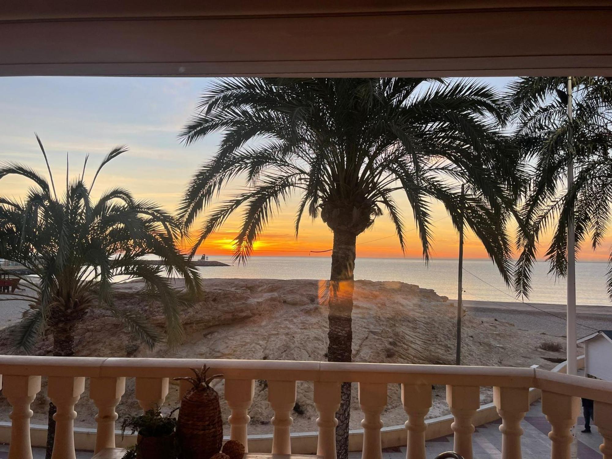 Modern Apartment Directly On The Beach With Wifi And Air Conditioning El Campello Exteriér fotografie